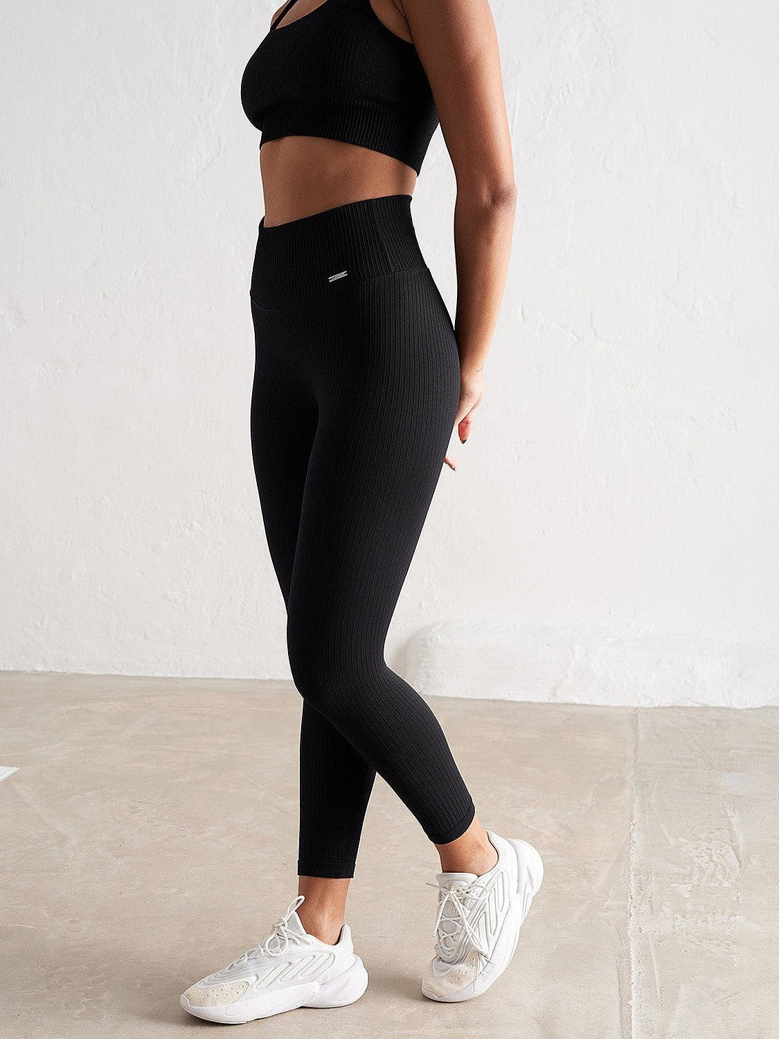 Black Ribbed Seamless Tights