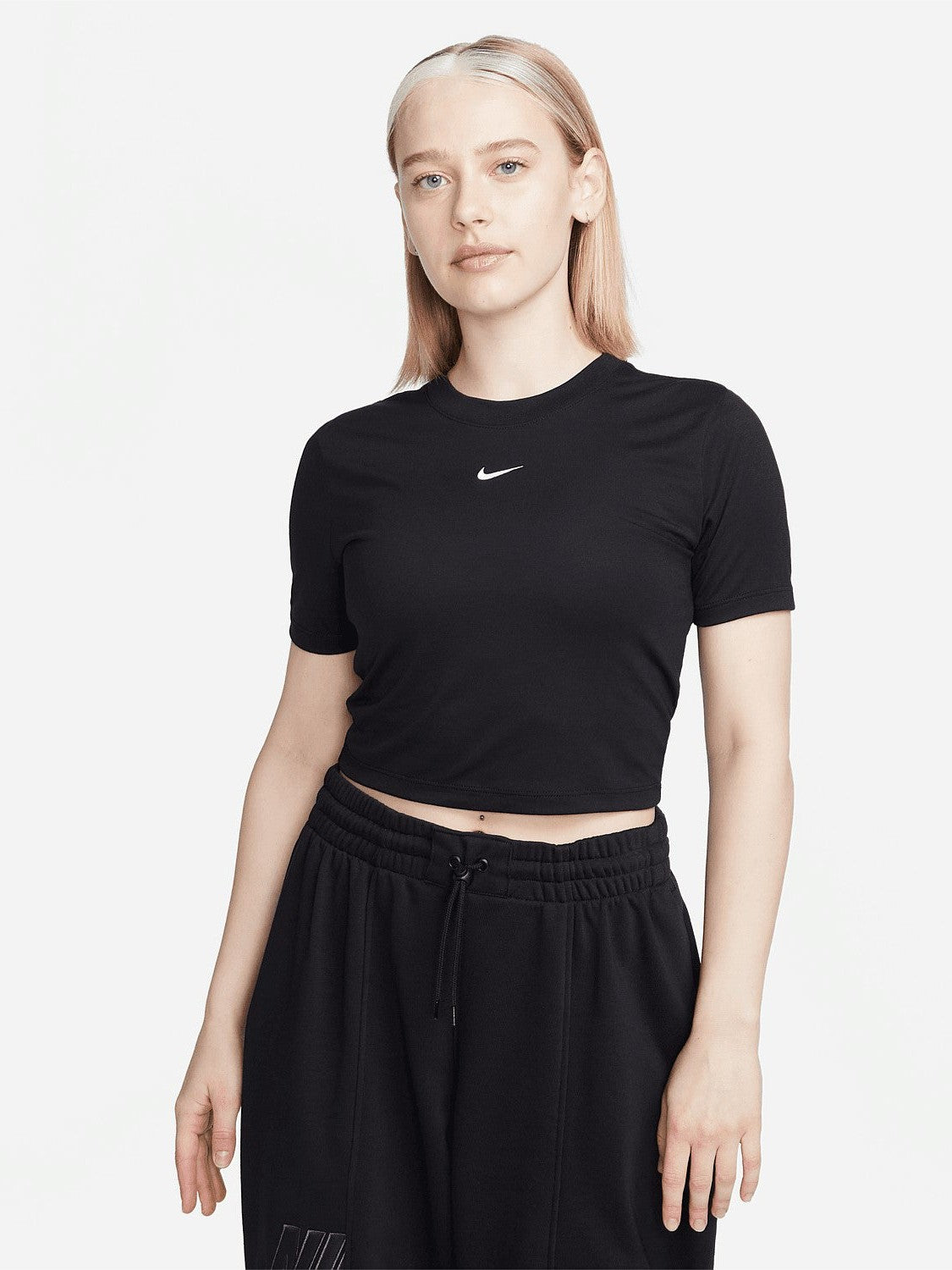 Nike Sportswear Nike Sports Tops Womens Sportswear Essential Slim