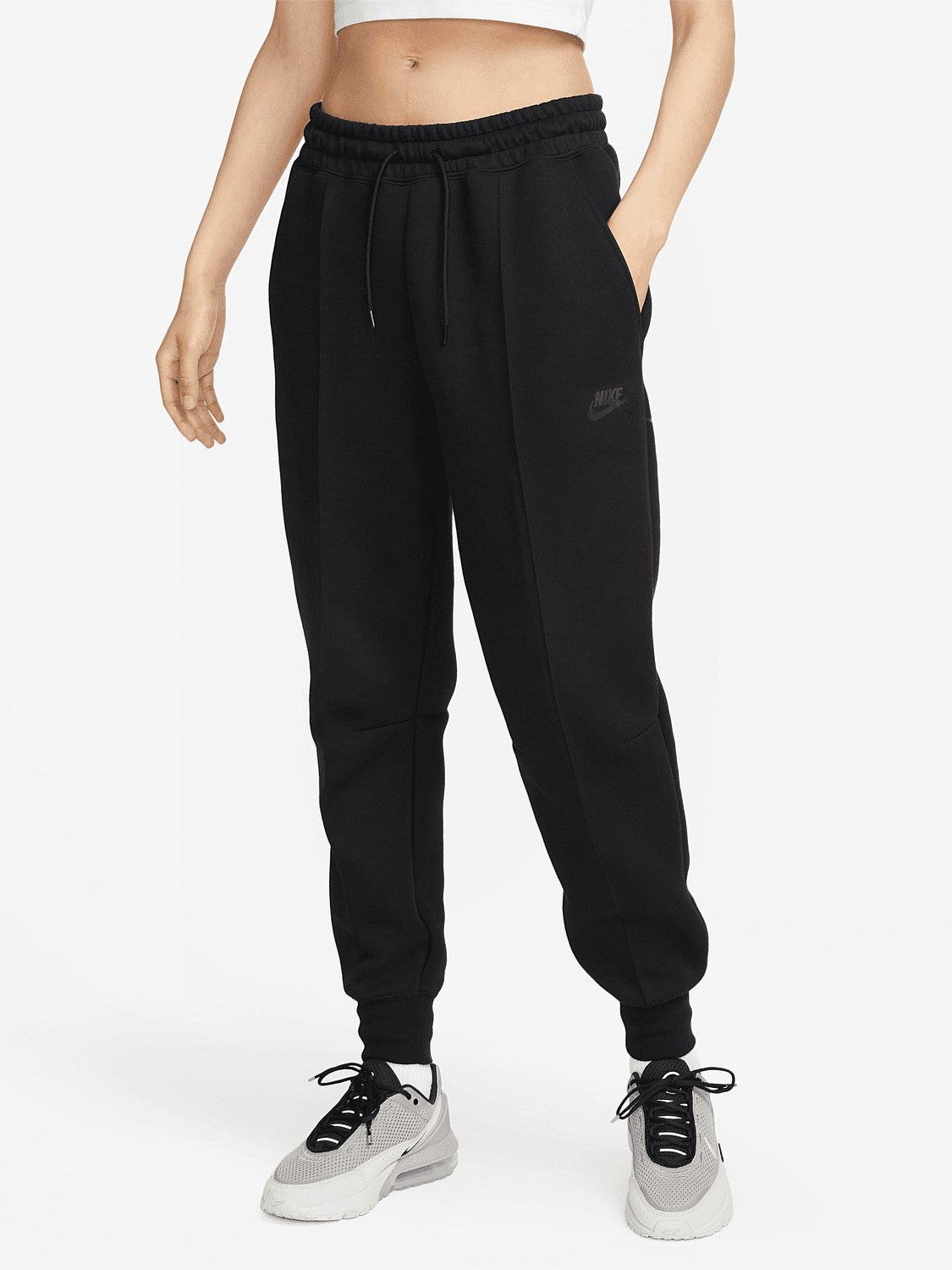 Sportswear Tech Fleece Mid-Rise Jogger1