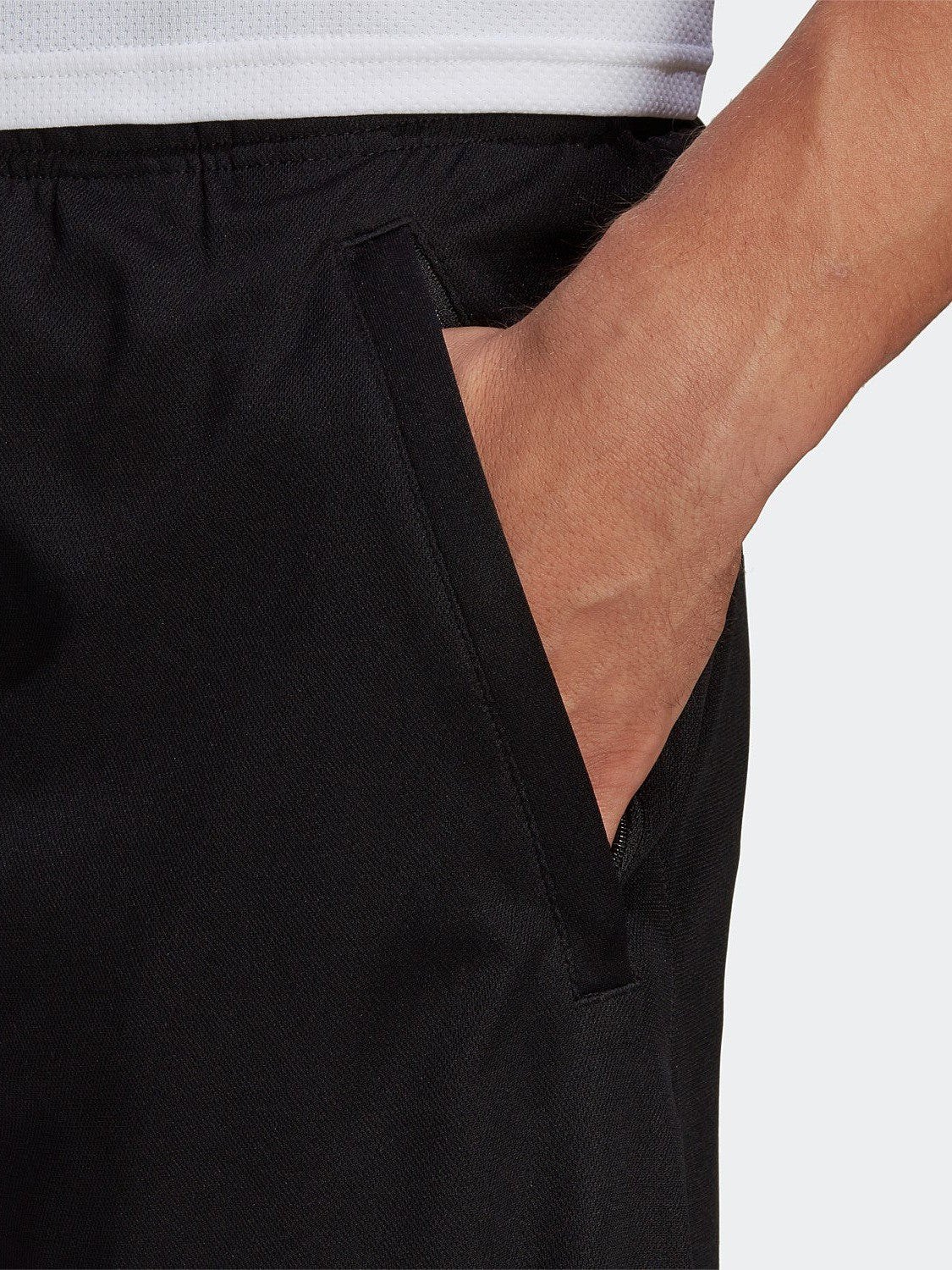 Train Essentials Logo Training Shorts