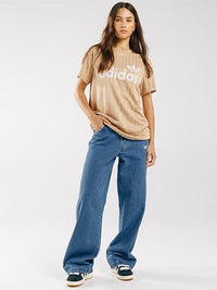 Linear Graphic Boyfriend T-Shirt
