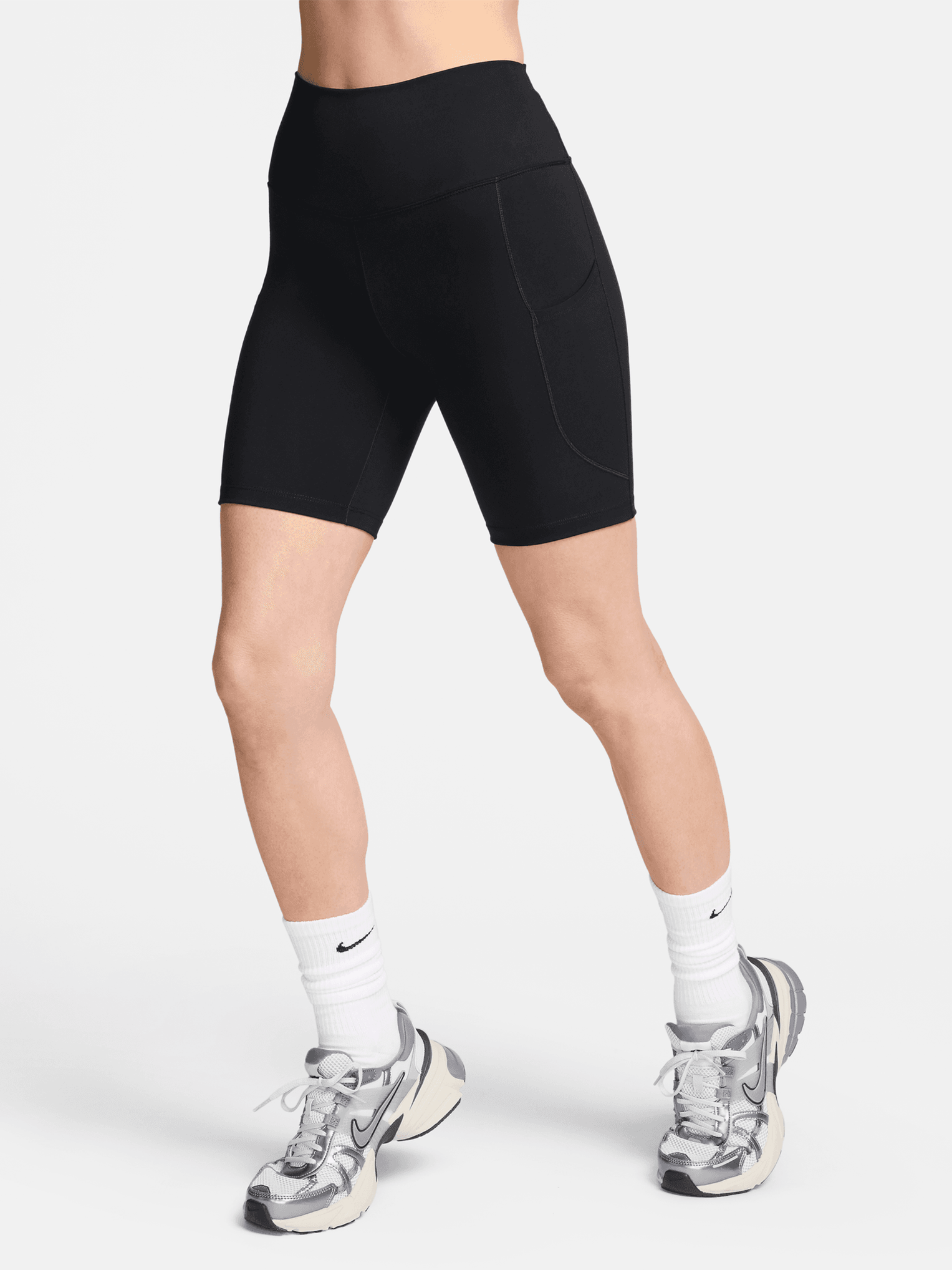 One High-Waisted 8'' Biker Shorts with Pockets – Stirling Sports