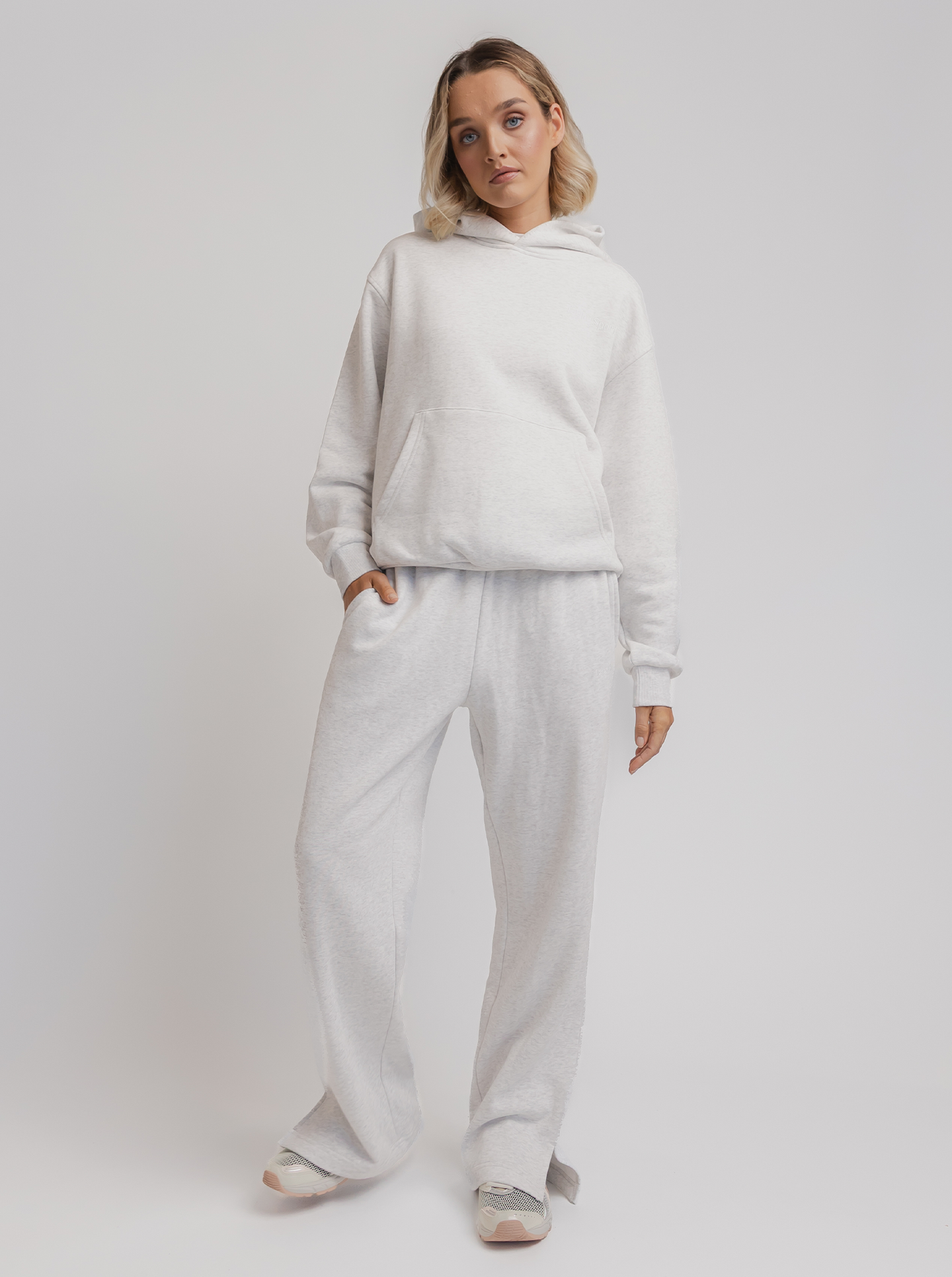 Wide Leg Sweats in Snow Marle