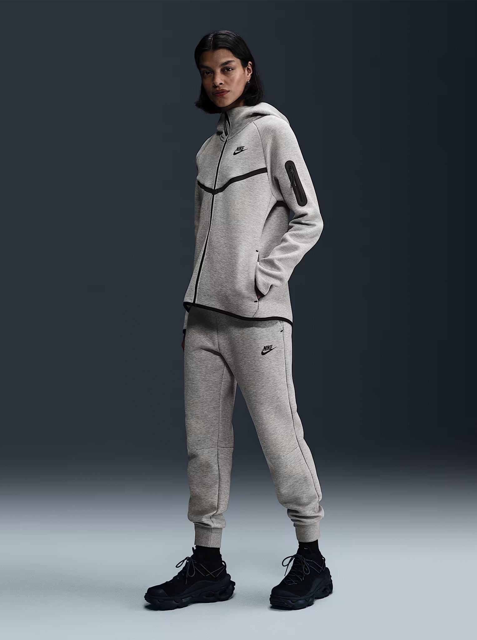 Sportswear Tech Fleece Mid-Rise Joggers