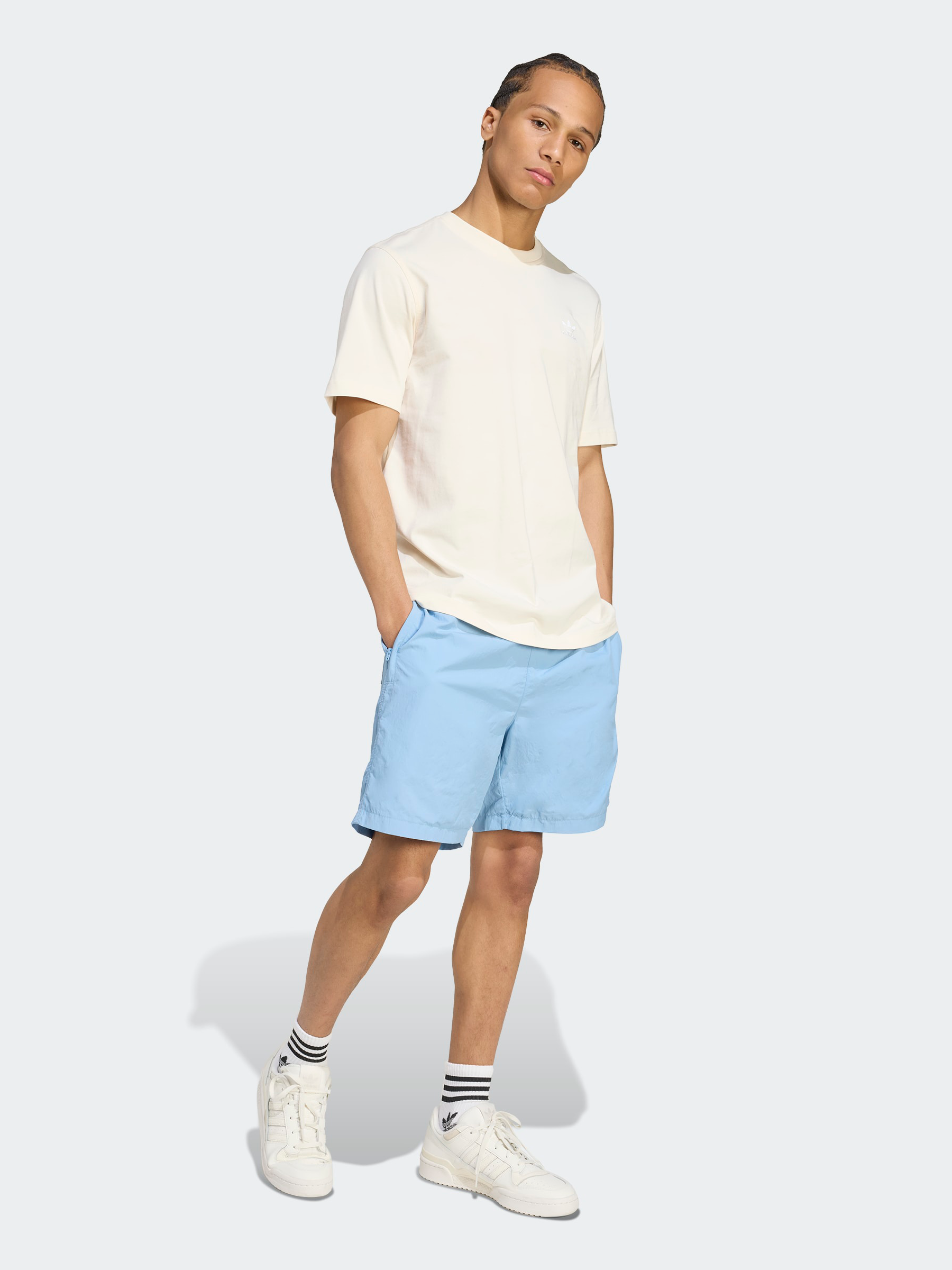 Trefoil Essentials Woven Short