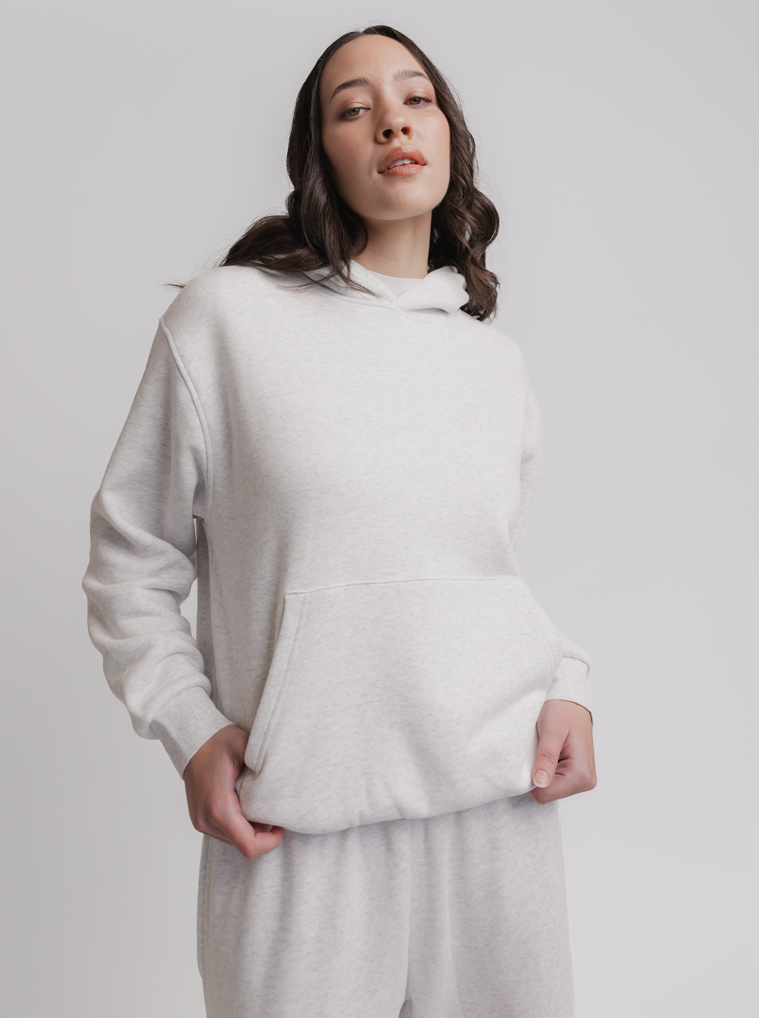 Heritage Hoodie In Snow Marle