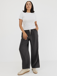 Weekender Pant In Pepper