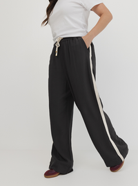 Weekender Pant Longline In Pepper