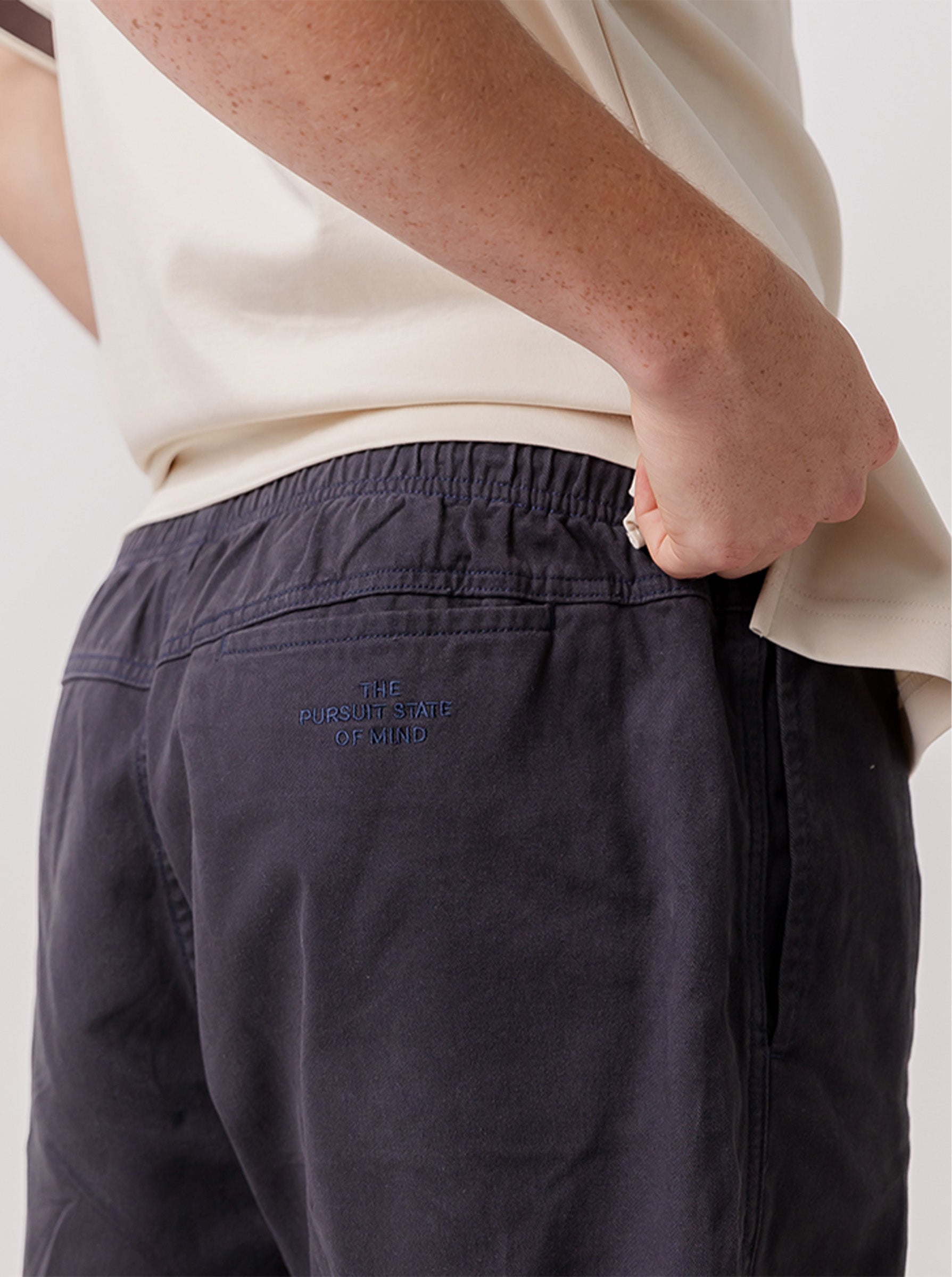 Fairway Shorts in Dark Navy