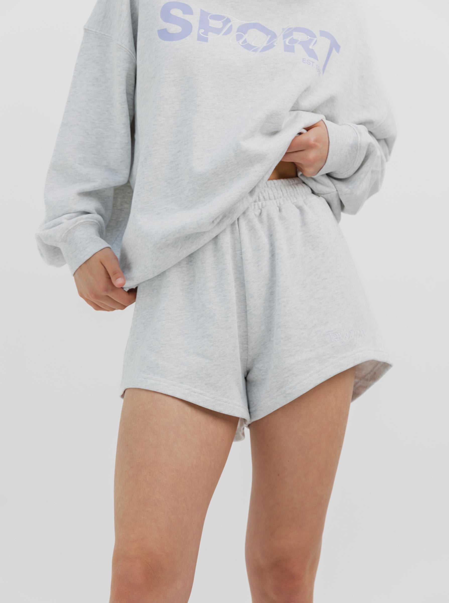 Summer Short in Snow Marle