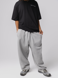 Straight Sweatpant in Champion Grey