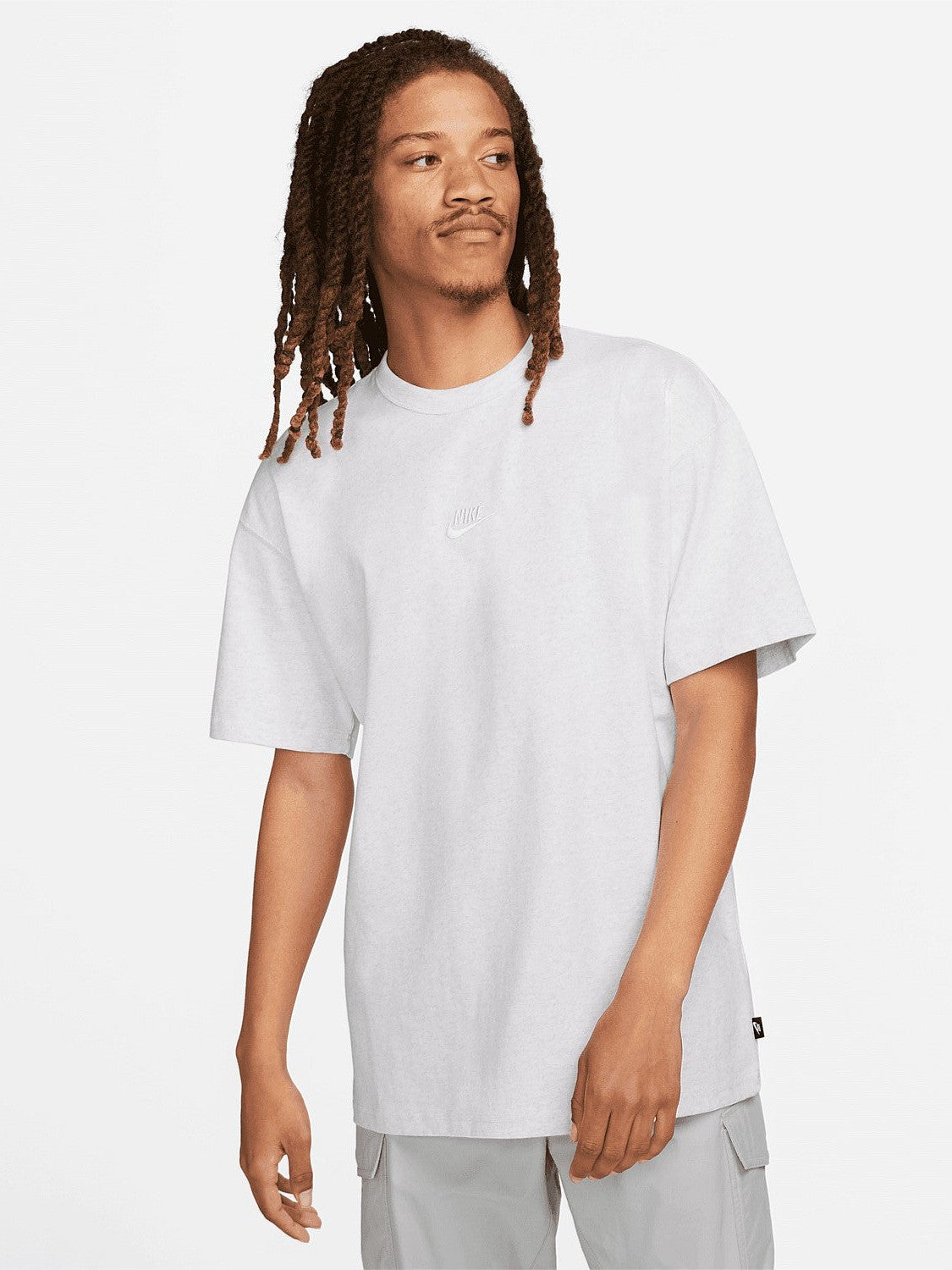 Sportswear Premium Essentials Tee