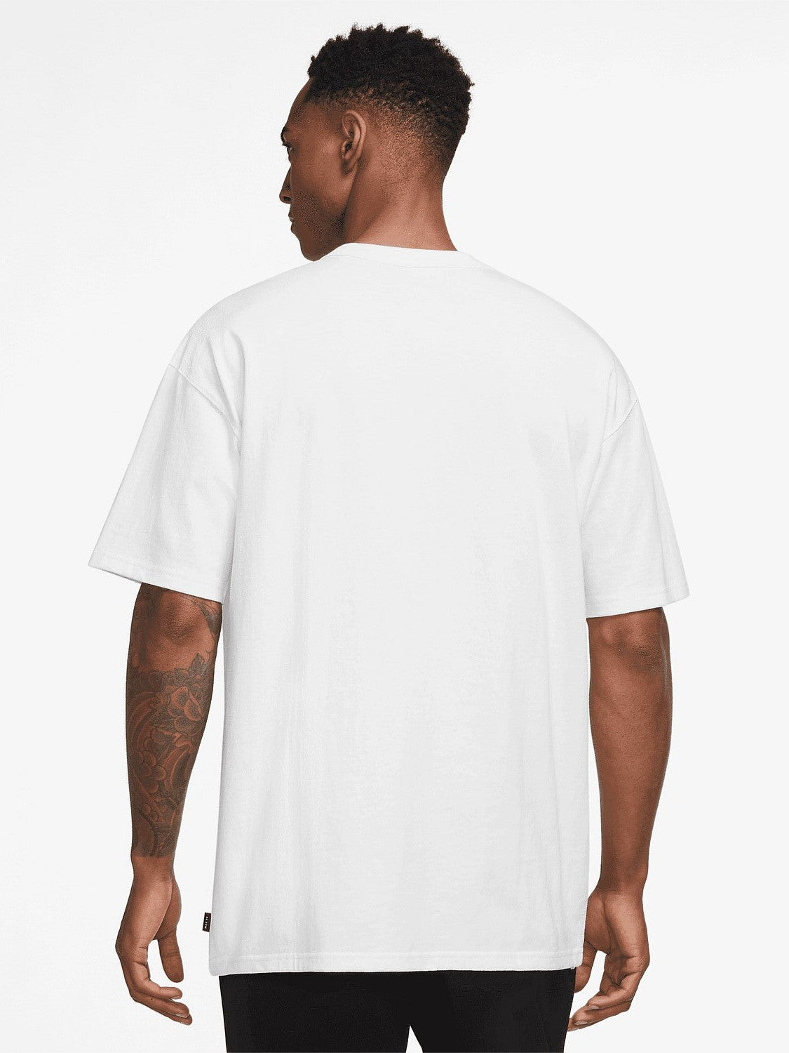 Sportswear Premium Essentials Tee