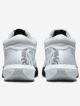 LeBron Witness VIII Unisex