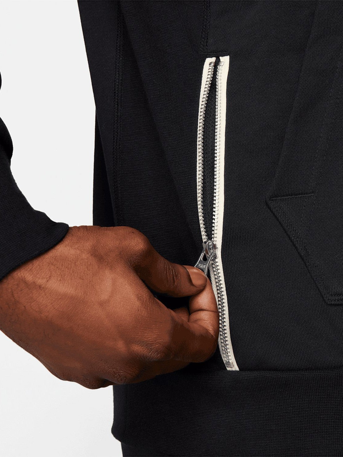 Dri-FIT Standard Issue Pullover Basketball Hoodie