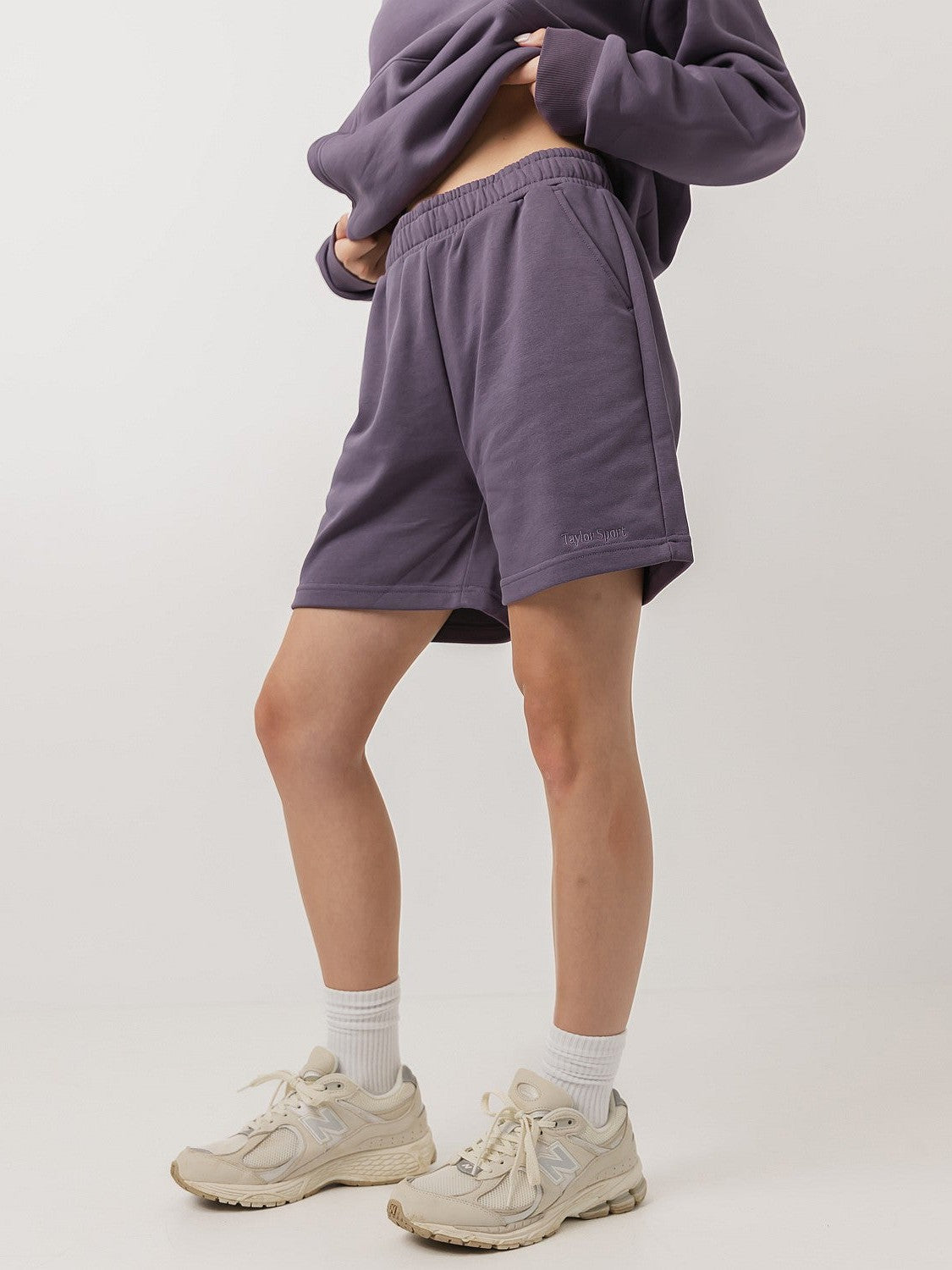 Lounge Short in Blackberry