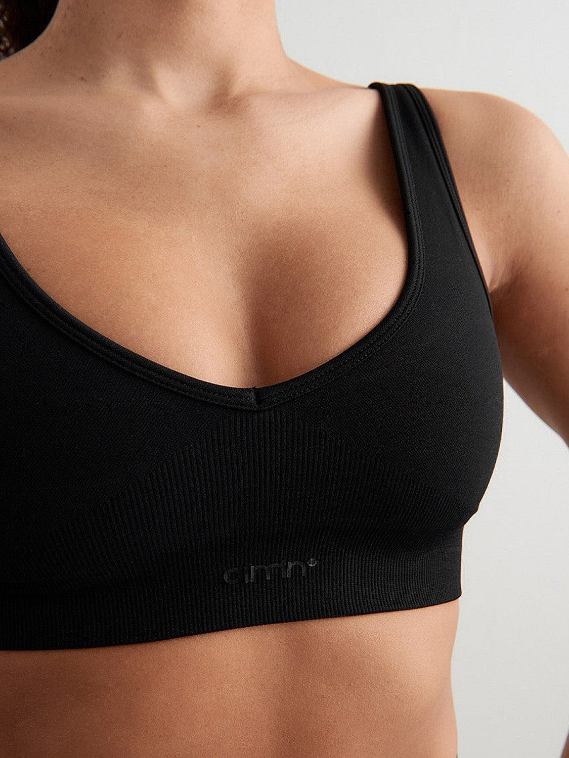 Black Shape Seamless Deep Cut Bra