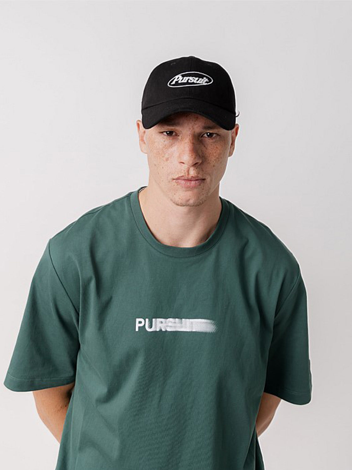 Plate Logo Cap in Black