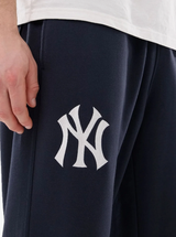 New York Yankees Straight Jogger
