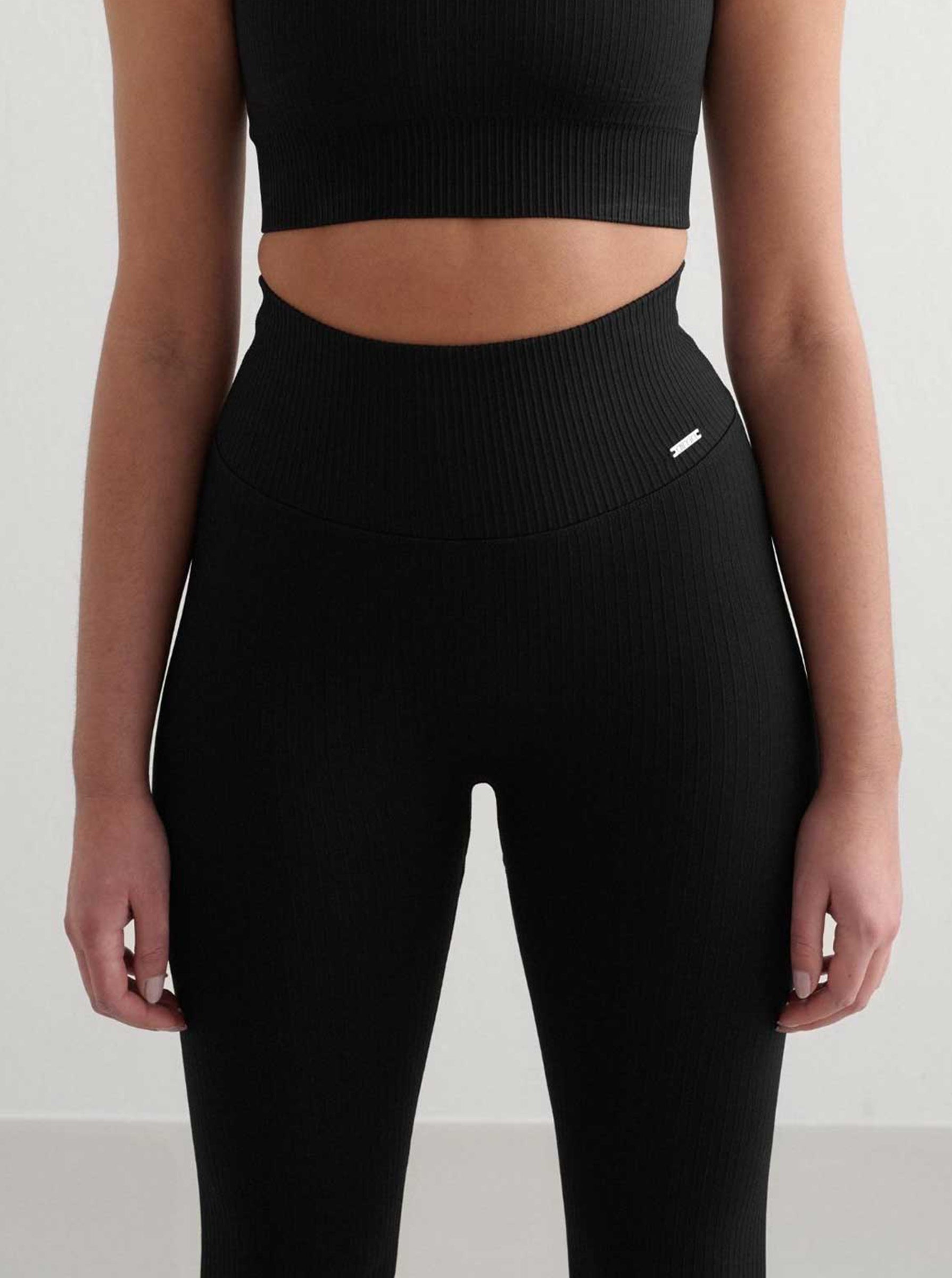 Black Ribbed Seamless Tights