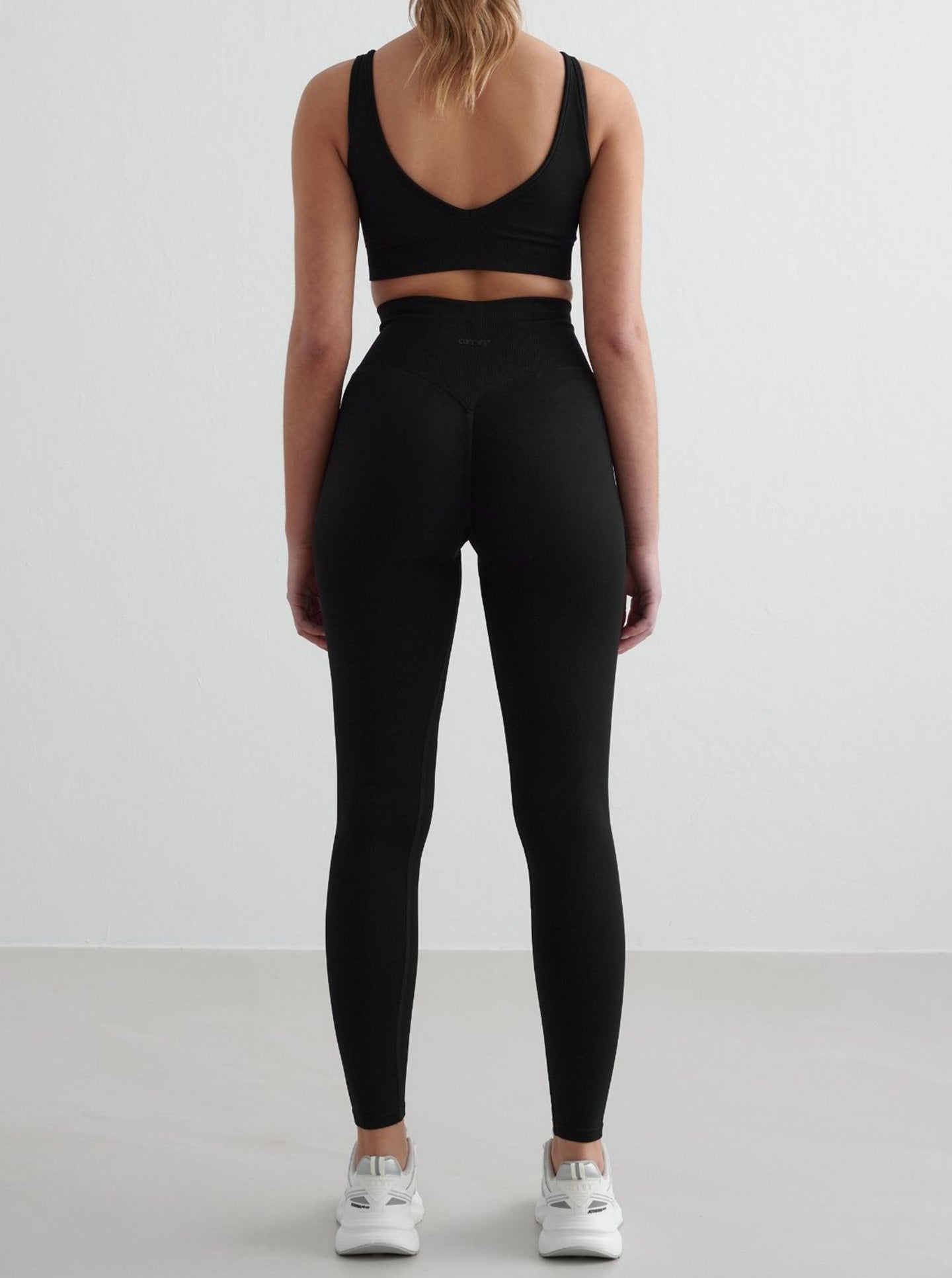 Black Shape Seamless Tights