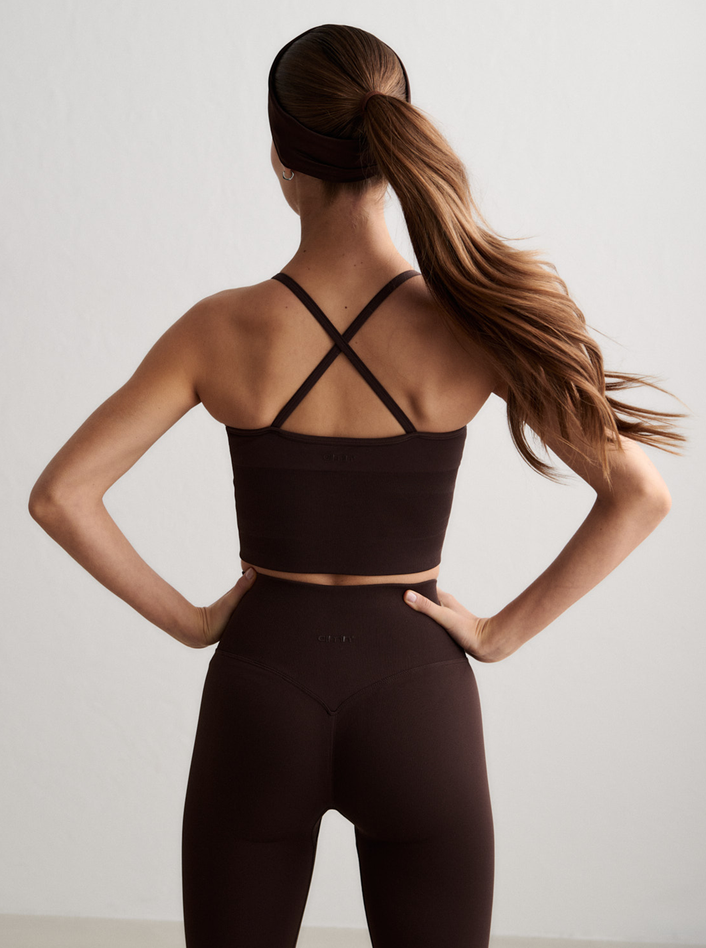 Shape Seamless Cross Back Bralette in Choclate