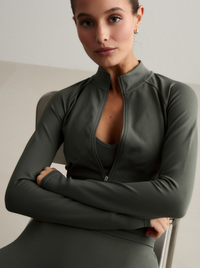 Shape Seamless Zip Jacket in Ivy