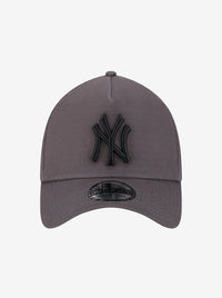 3930 A-Frame New York Yankees Stretch Fit Cap