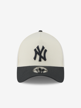 3930 A-Frame New York Yankees 2-Tone Snapback Cap