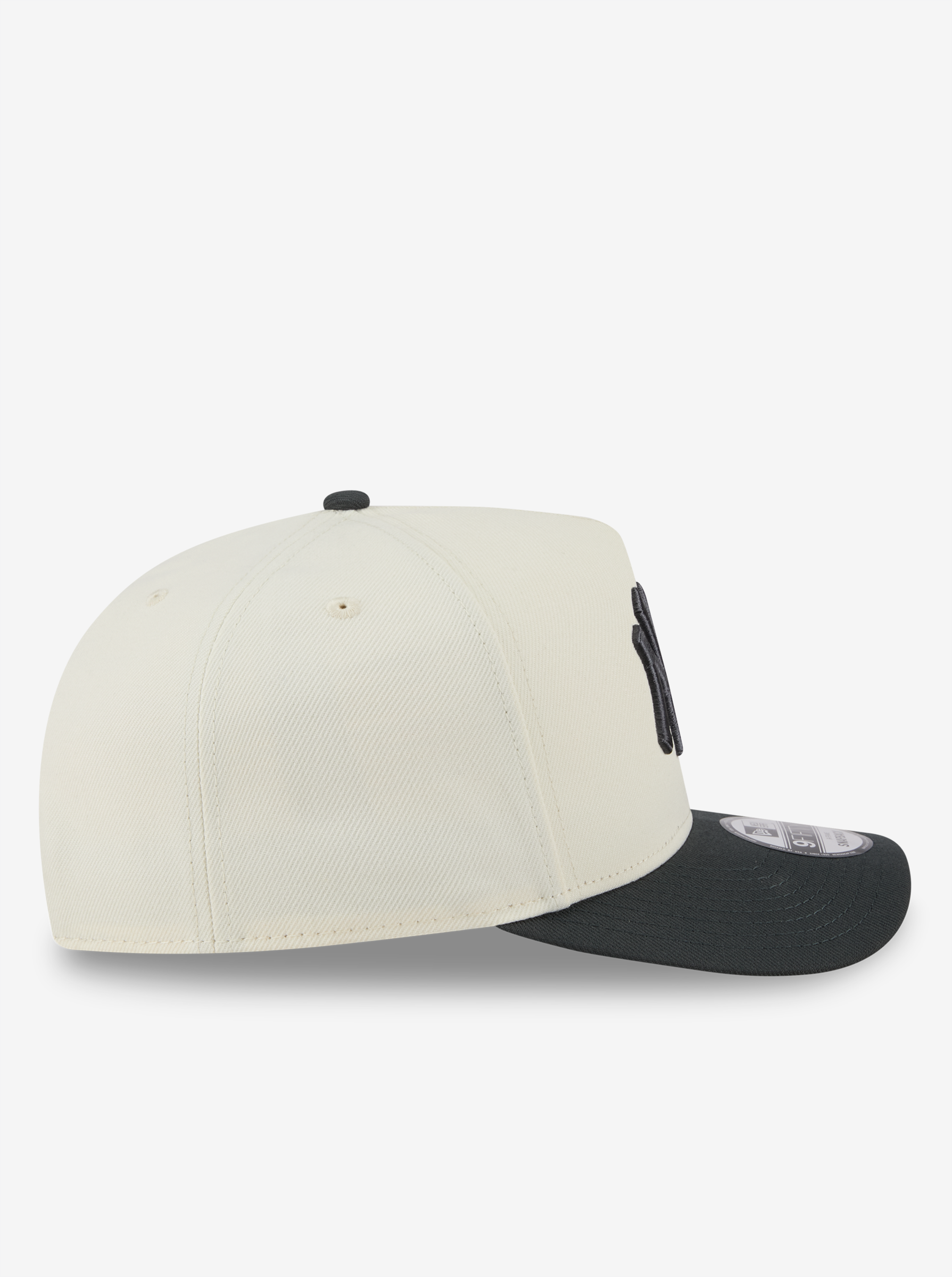 950 A-Frame New York Yankees 2-Tone Snapback Cap