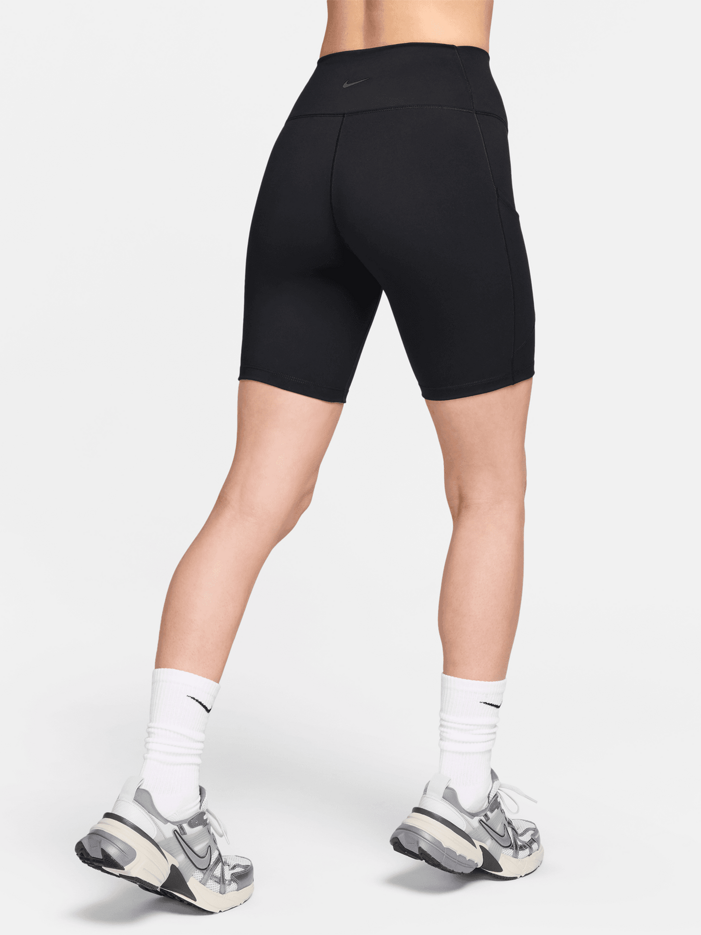 One High-Waisted 8'' Biker Shorts with Pockets