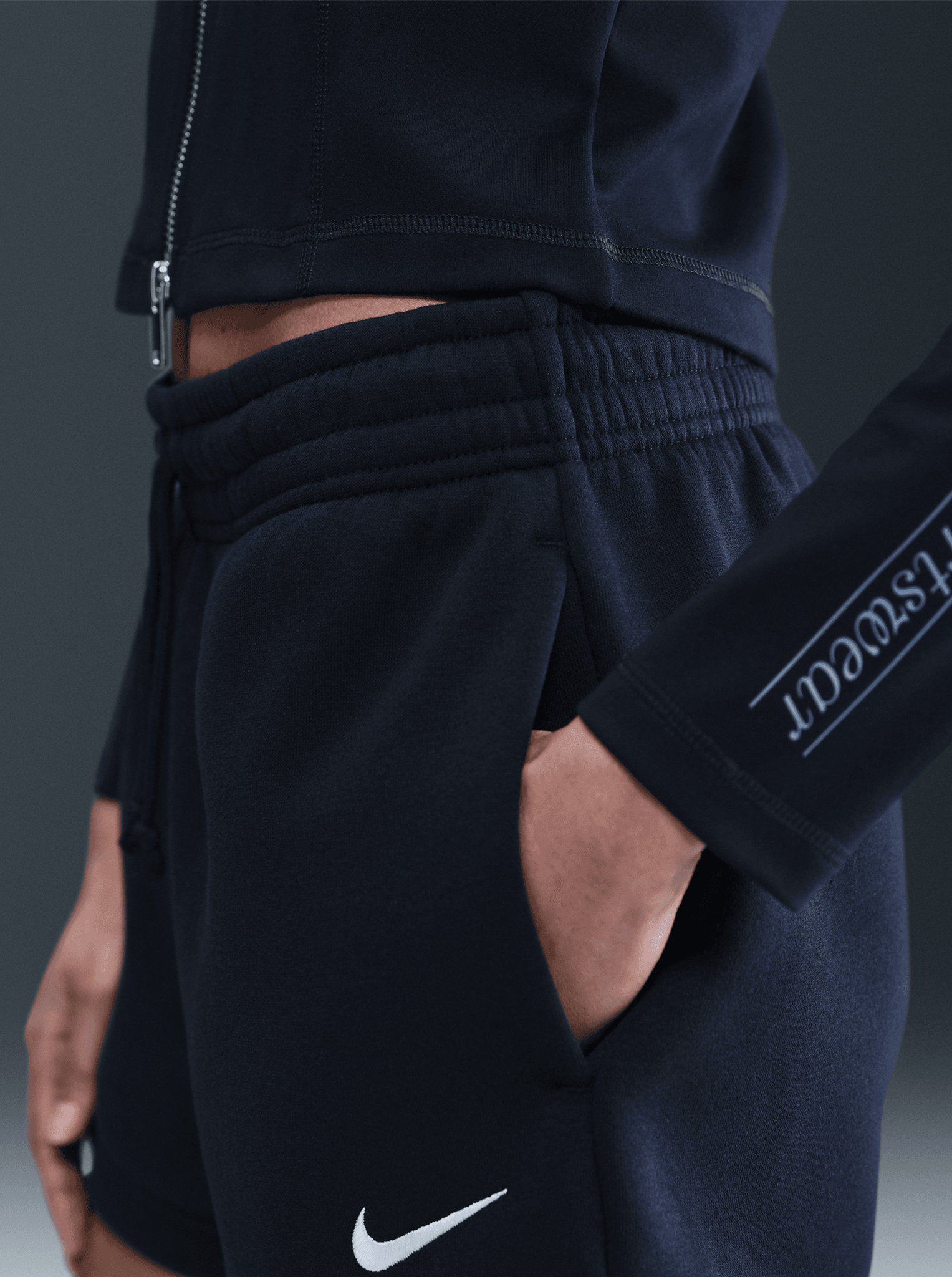 Sportswear Phoenix Fleece Mid-Rise 4" Shorts