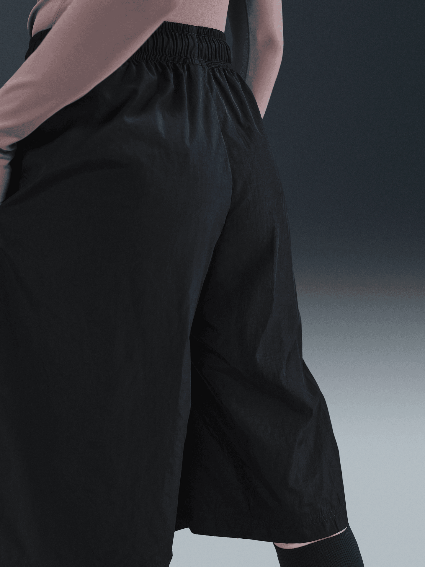 Mid-Rise Loose Longline Shorts