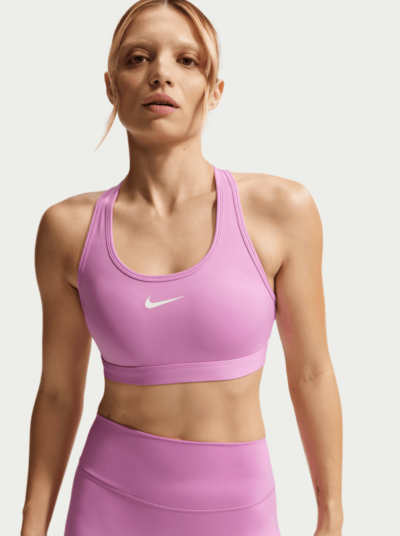 Swoosh Medium Support Sports Bra
