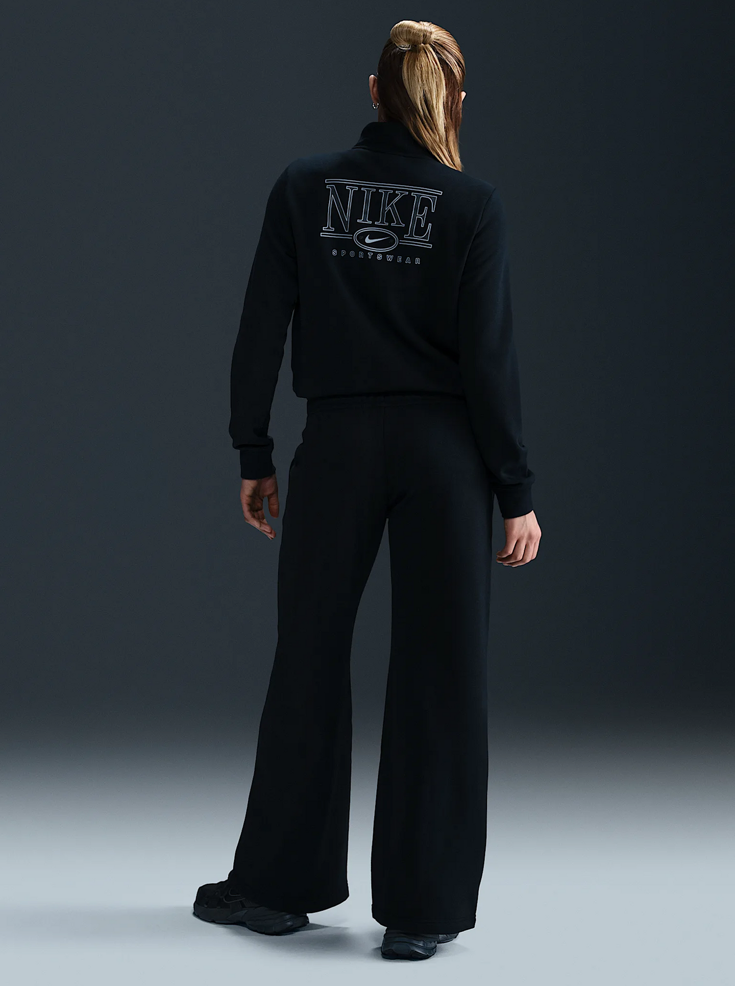 Sportswear Club Fleece Mid-Rise Wide-Leg Graphic Pants