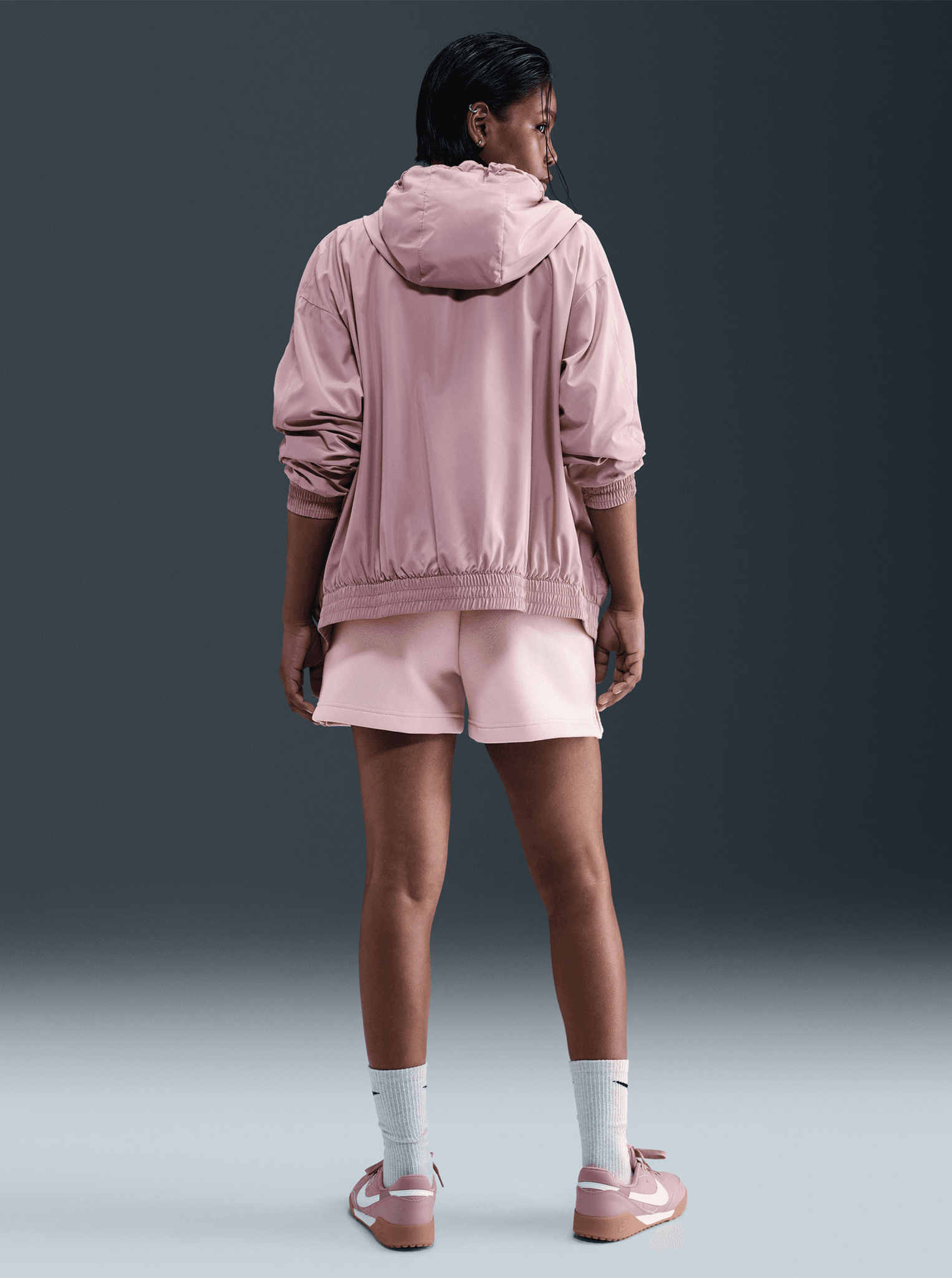 Sportswear Phoenix Fleece Mid-Rise 4" Shorts