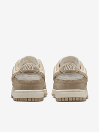 Dunk Low SE Womens