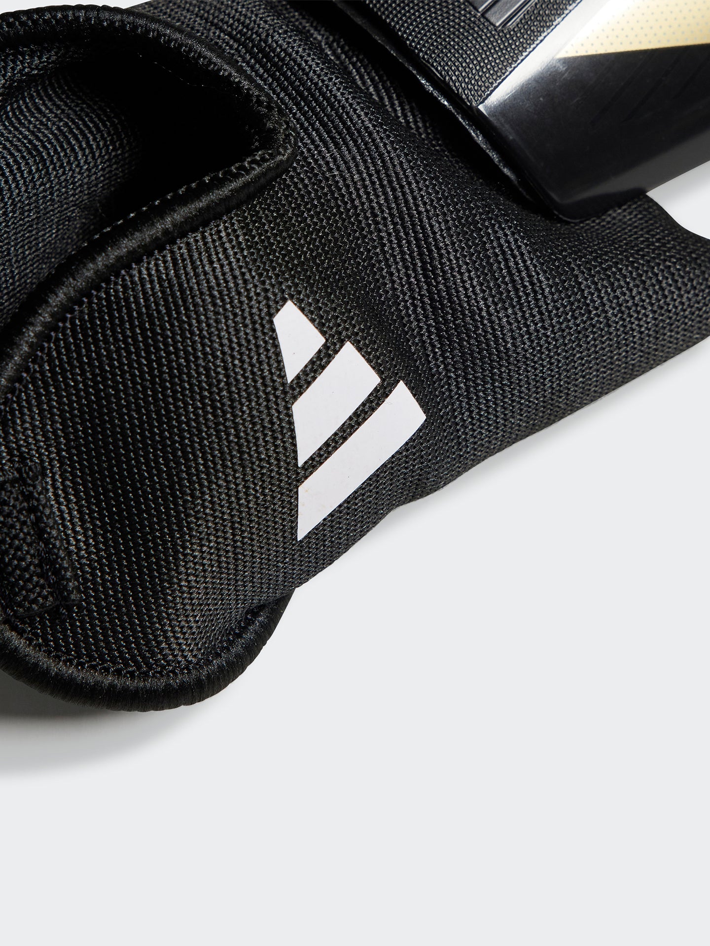 Trio Match Shinguard