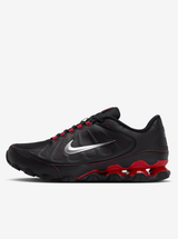 Nike M REAX 8 NSW SL - Black/Metallic Silver-University Red