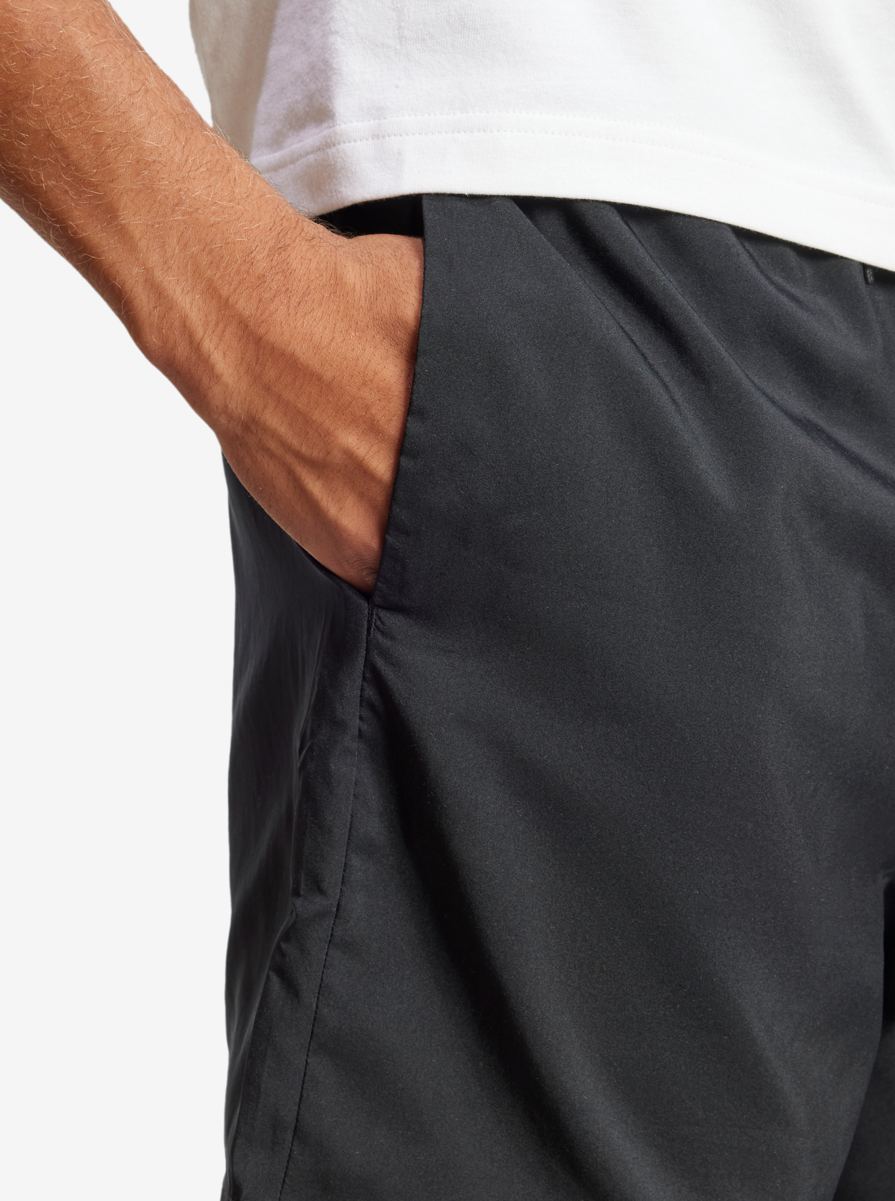 Essentials Small Logo Chelsea Shorts