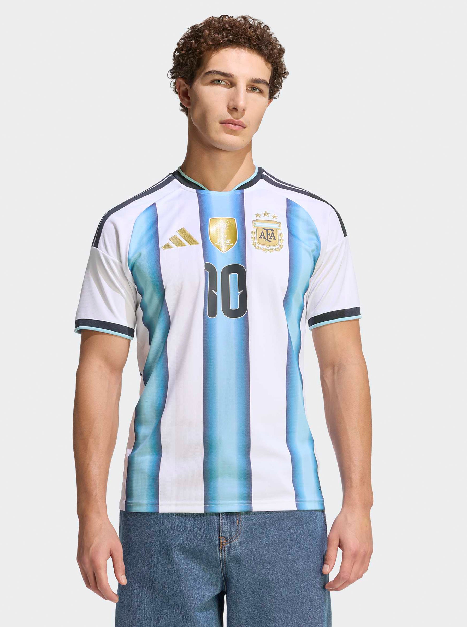 Argentina 26 Home Replica Messi Jersey