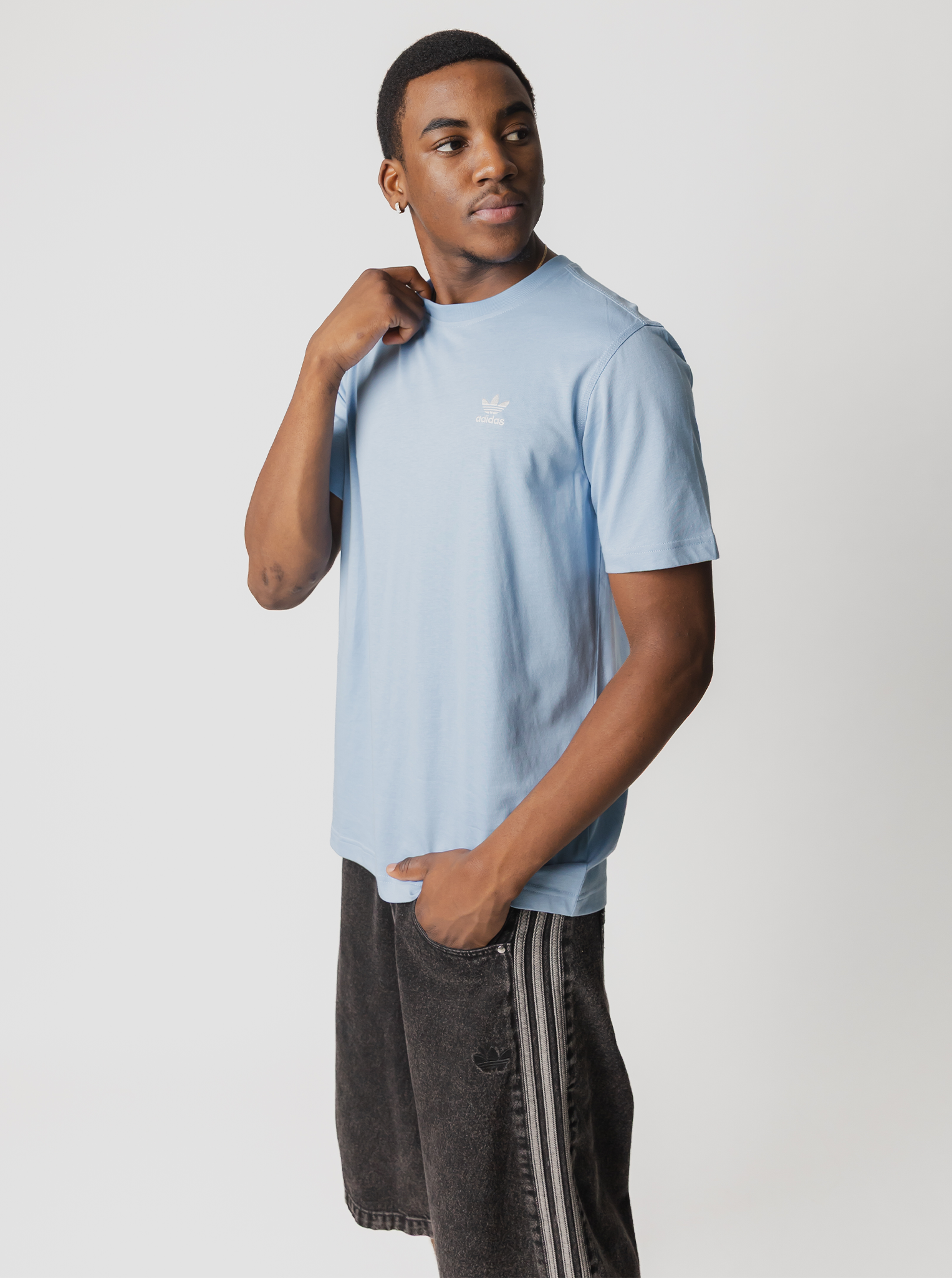 Trefoil Essentials Tee