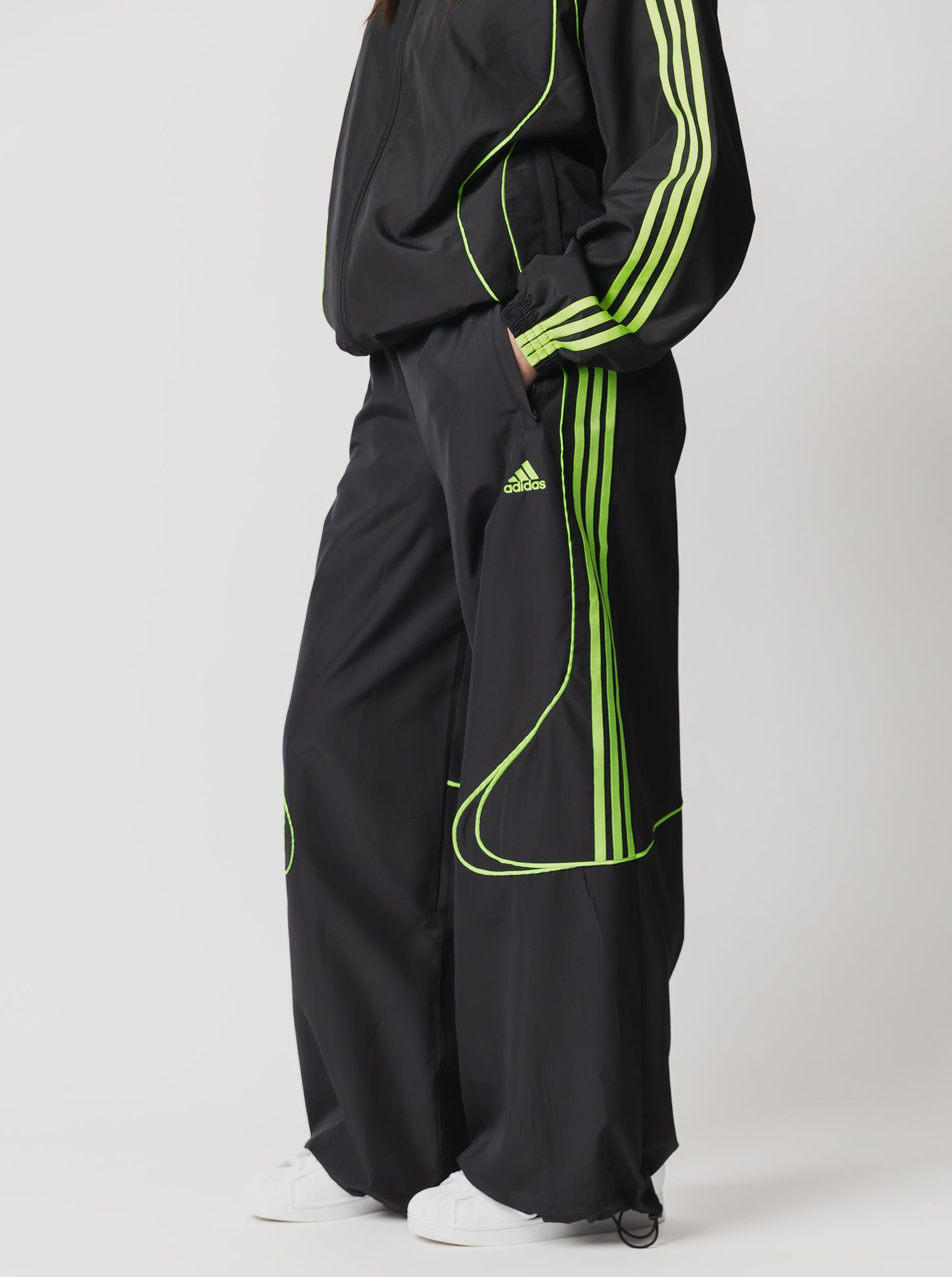 Adicolor Teamgeist Oversized Woven Track Pant