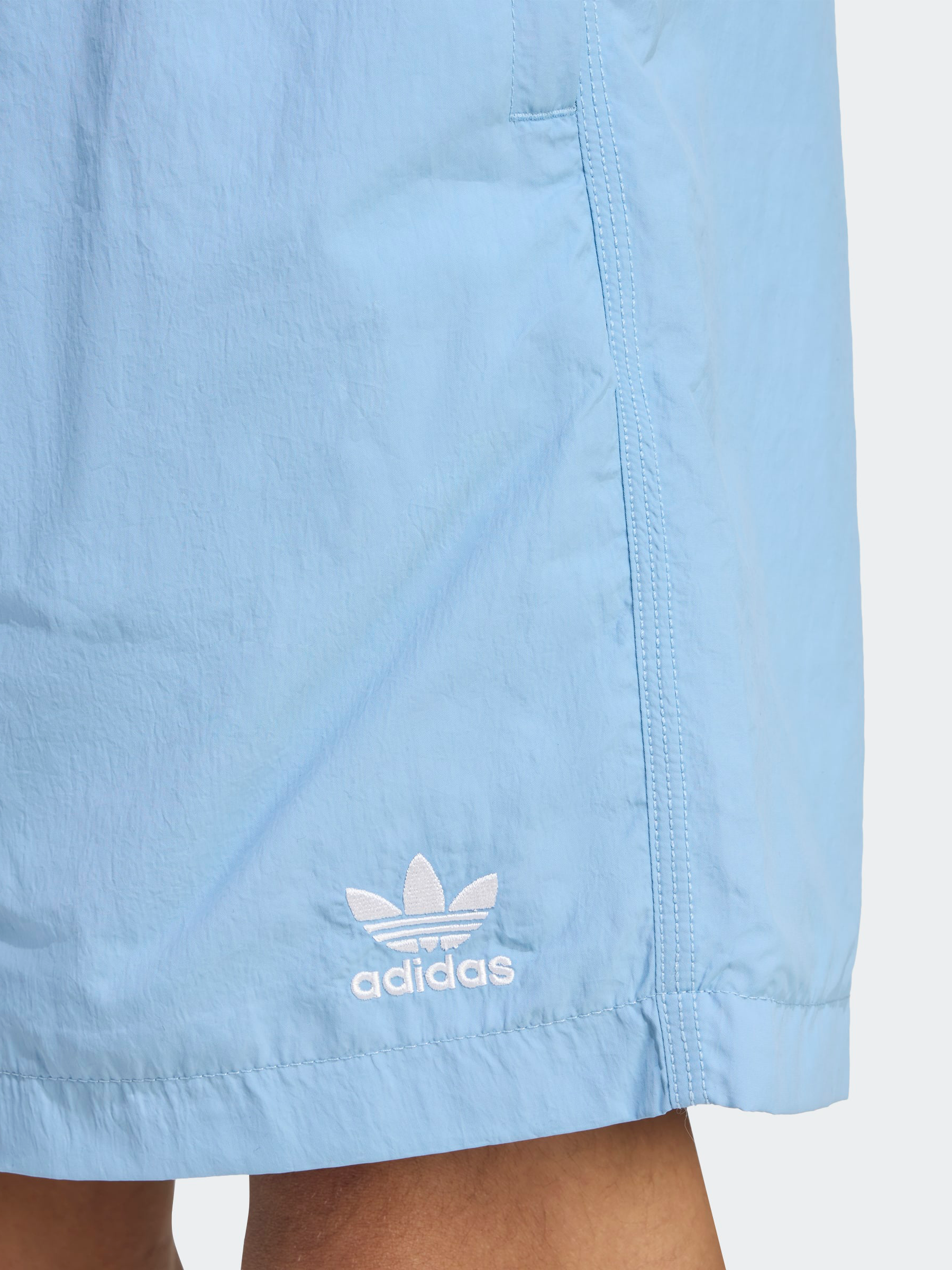 Trefoil Essentials Woven Short