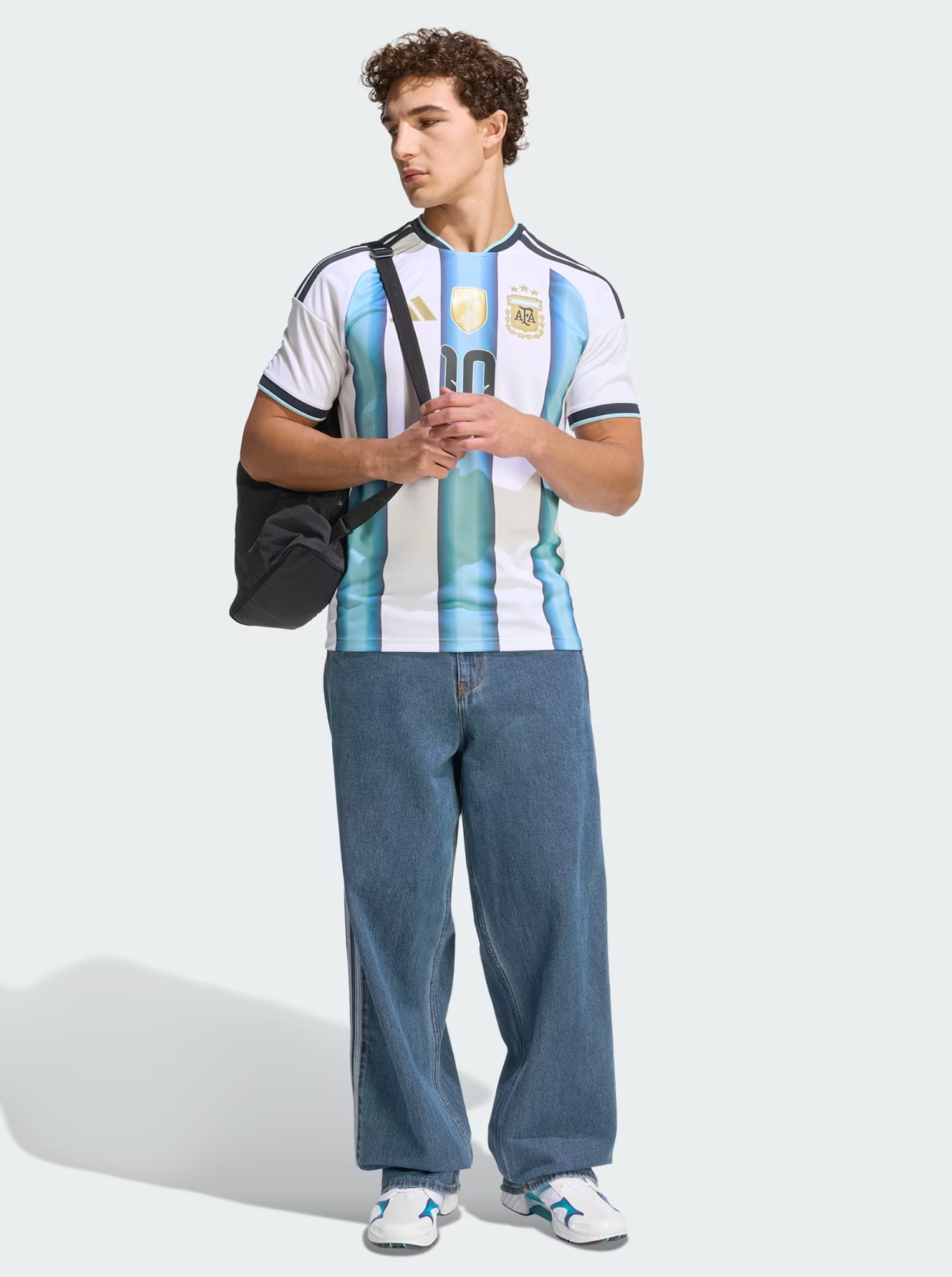 Argentina 26 Home Replica Messi Jersey