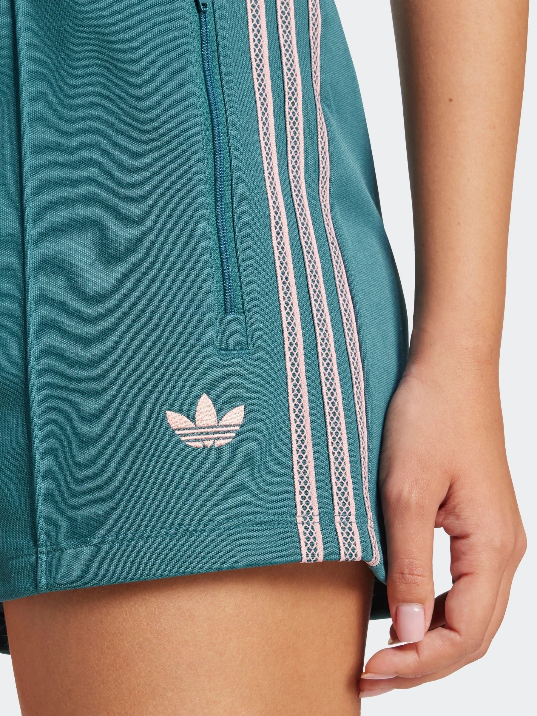 Summer Glow Classic Short