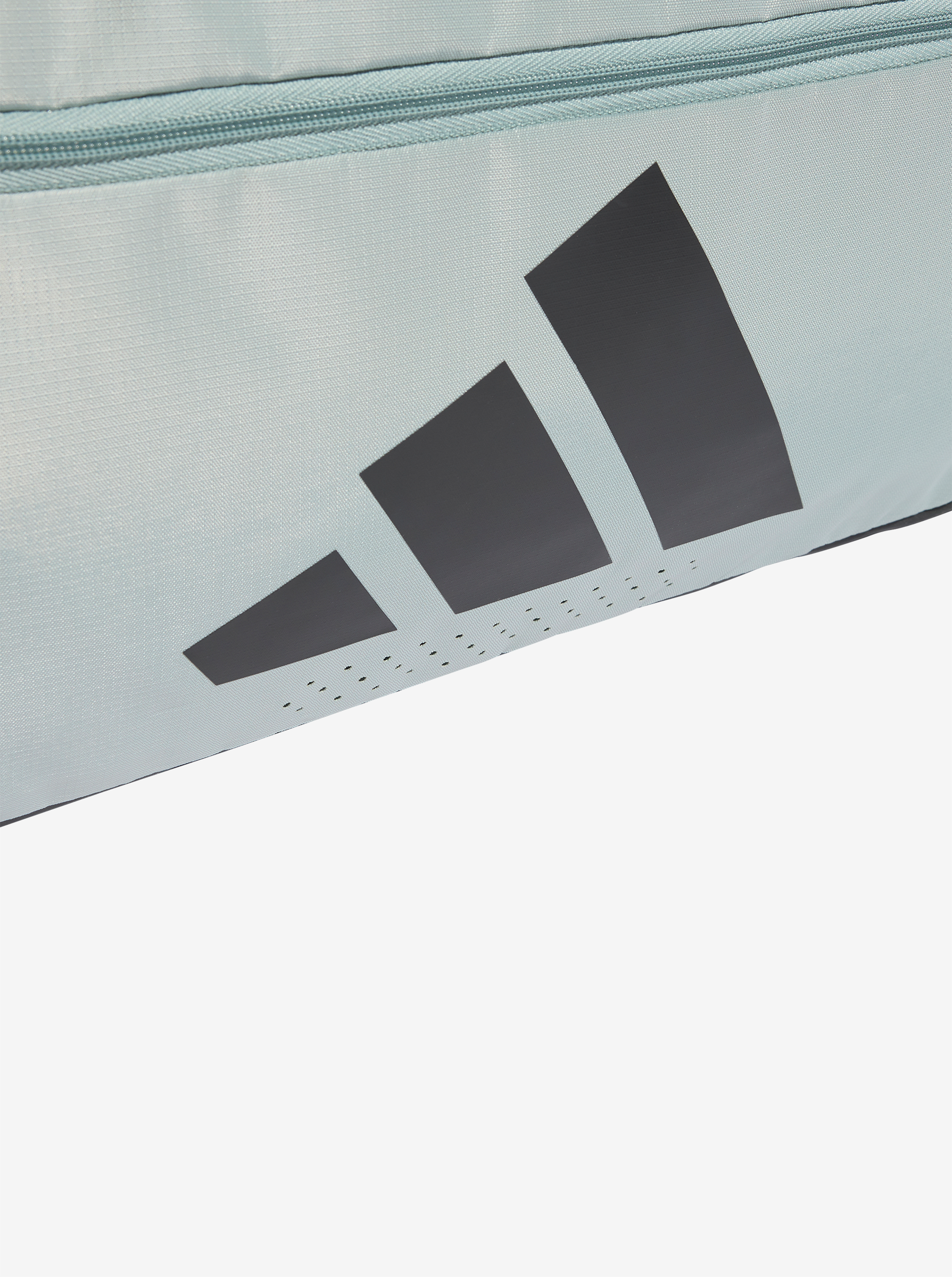 Training Defender Duffle Bag Medium