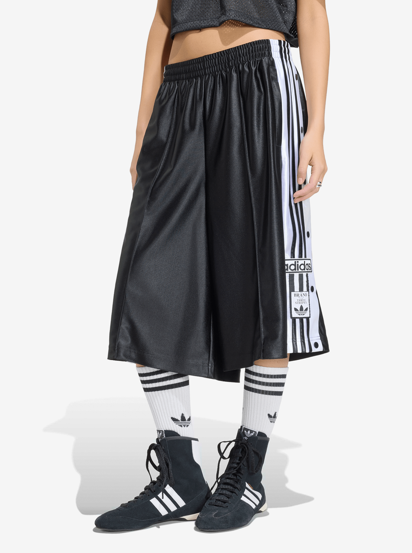 Adibreak Elongated Short