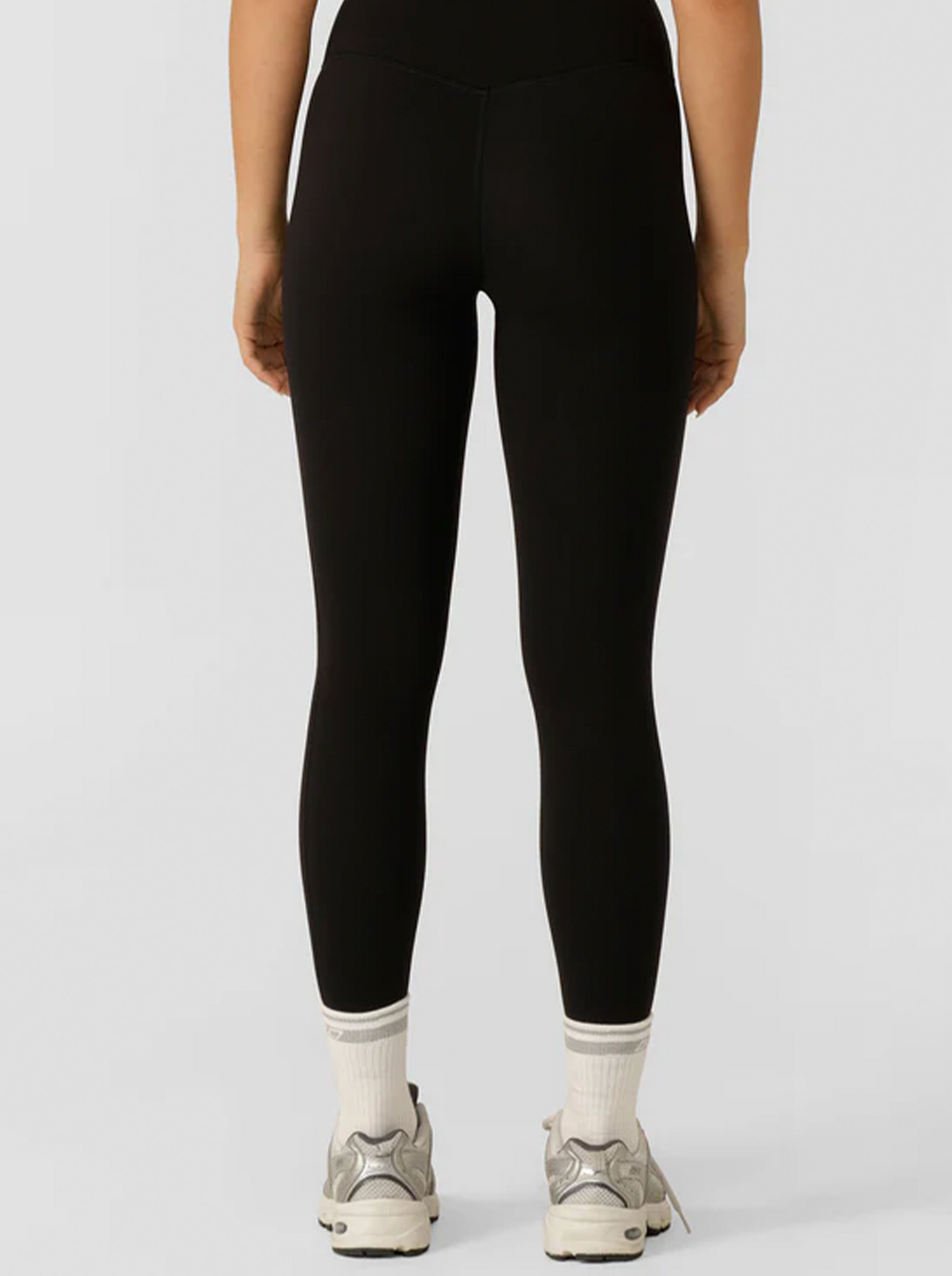 Lotus No Chafe Phone Pocket Ankle Biter Leggings