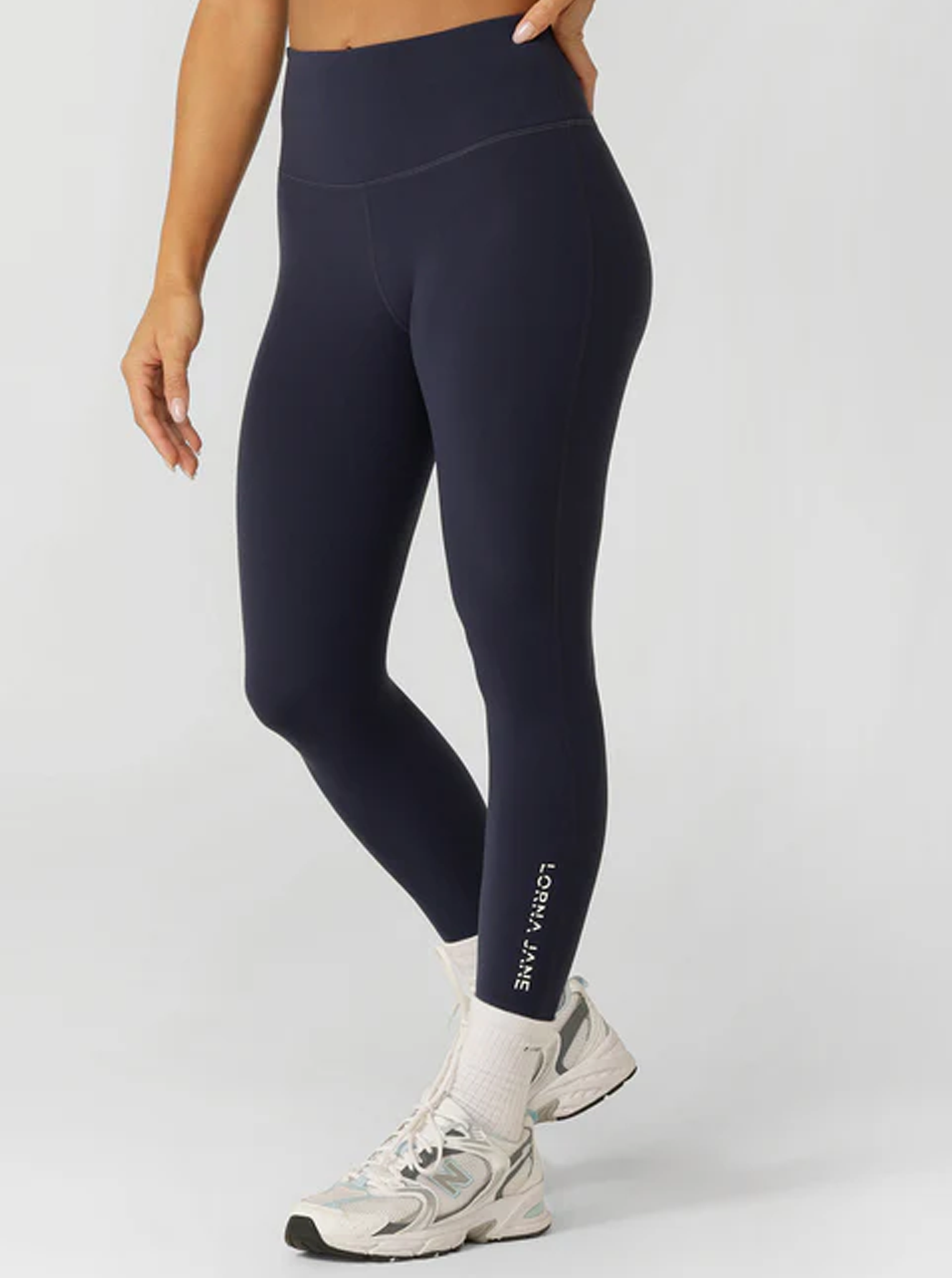 Lotus No Chafe Phone Pocket Ankle Biter Leggings